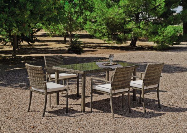 conjunto de terraza de rattan