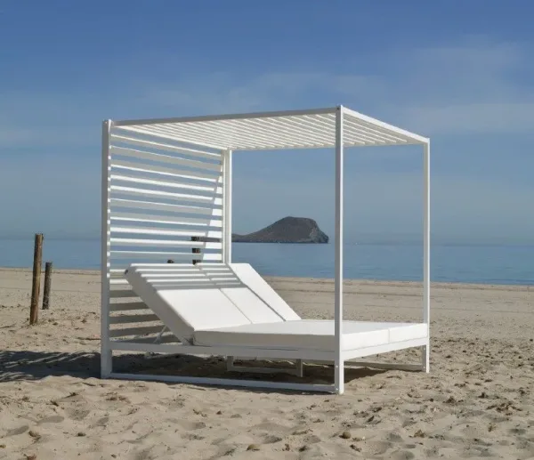 Cama Balinesa de aluminio blanco Santorini