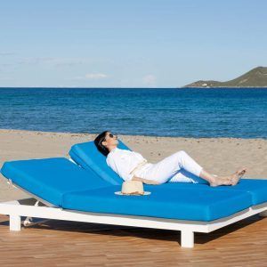 Cama doble piscina Sunset