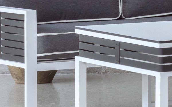 Detalle sofá rinconera de jardín de aluminio bicolor Yebel