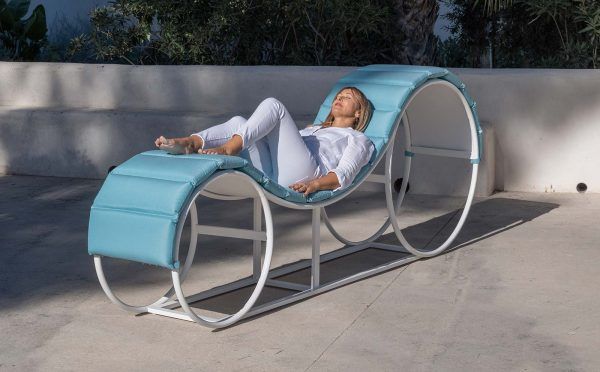 Tumbona ergonómica de diseño para exterior Ópalo