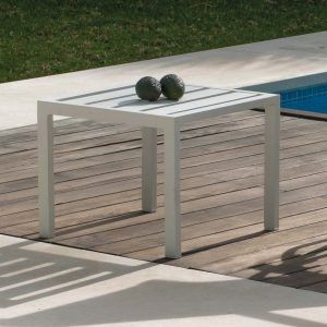 Mesa de terraza cuadrada de aluminio compacta