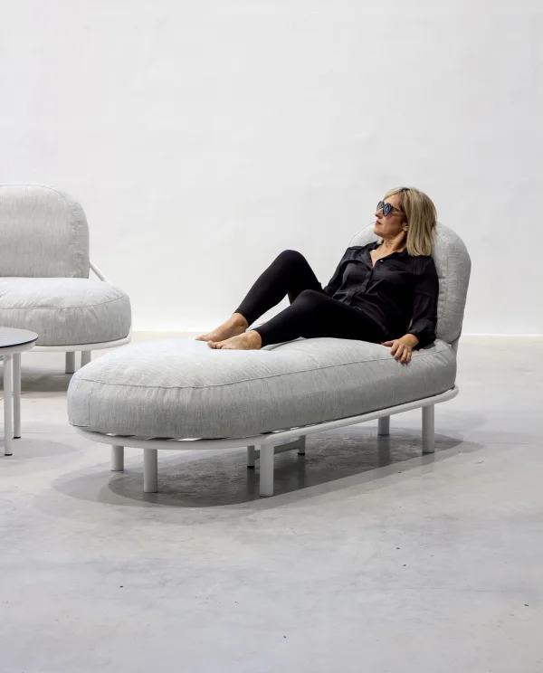 Chaise longue estilo años 20 con tapicería alta gama Luna