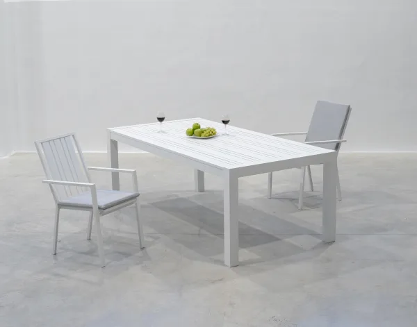 Conjunto mesa y sillas diseño escandinavo Paola