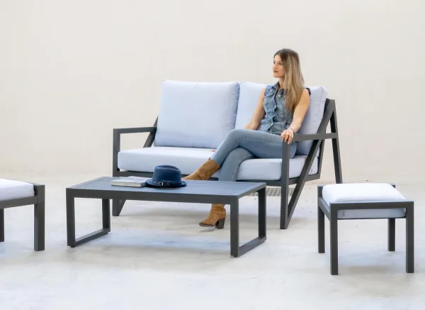 Sofá metálico premium para decoración estilo futurista Albania
