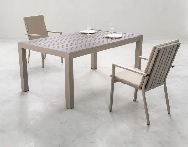Vista trasera Sillón moderno escandinavo de aluminio Paola
