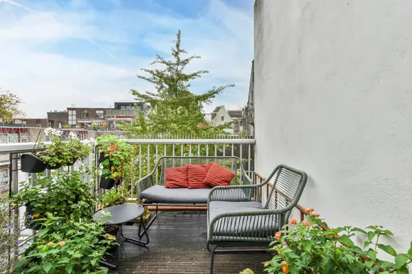 balcony of a house 2025 02 10 00 13 34 utc 1 1