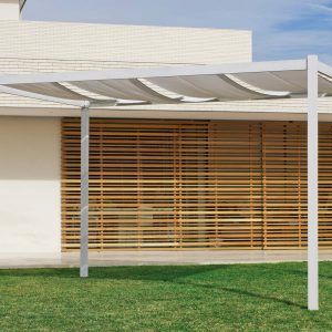 Pérgola de aluminio y textilene para patio